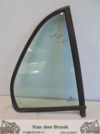 Skoda Fabia Sedan 2001-2007 Scheerraam rechts achter