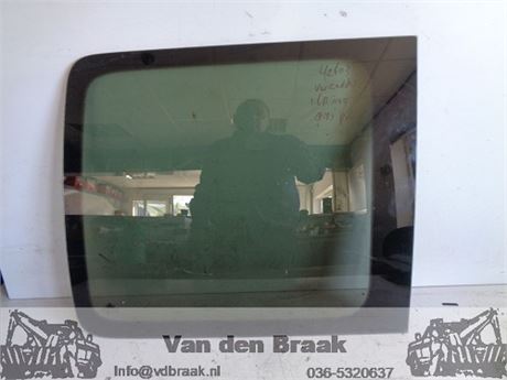 Volkswagen Caddy 2004-2010 Vaste ruit rechts achter