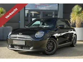 MINI Cooper E Essential 40.7 kWh 184pk Stoelverwarming/AppleCarplay/Camera
