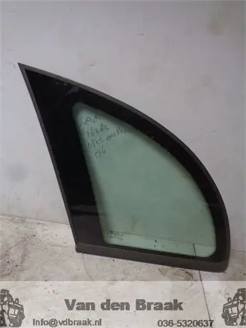 Opel Meriva 2003-2010 Zijruit links achterzijde (plak)