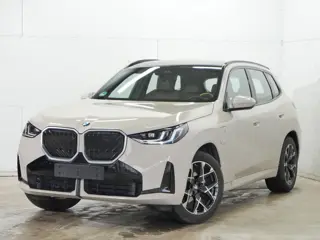 BMW X3 30e xDrive M-Sport | Panorama | Harman Kardon | Trekhaak | Driving Assistant Plus | Elektrisc