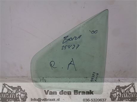 Volkswagen Bora 1998-2005 Raam rechts achter