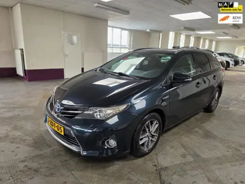 Toyota Auris Touring Sports 1.8 Hybrid Lease