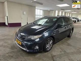 Toyota Auris Touring Sports 1.8 Hybrid Lease