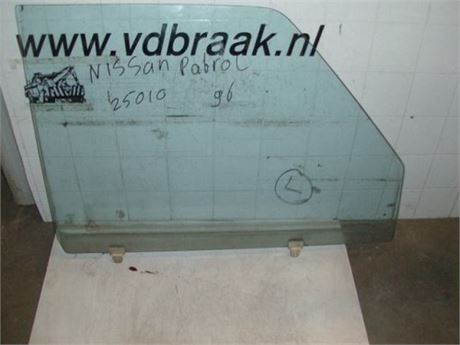 Nissan Patrol GR 4 deurs 1988-1998 Portierraam rechts voor
