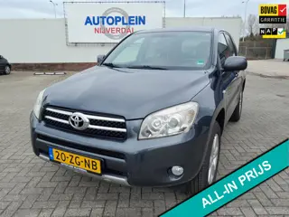 Toyota RAV4 2.0 VVTi X-Style nette in Nederland nieuw geleverde complete rav4 met een trekgewicht va