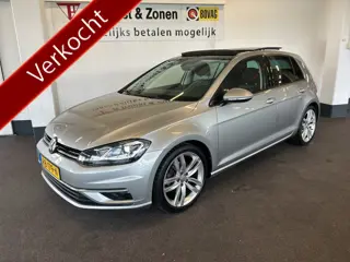 Volkswagen Golf 1.5 TSI Highline Automaat | Panoramadak | Digital dashboard | Keyless | Adaptieve cr