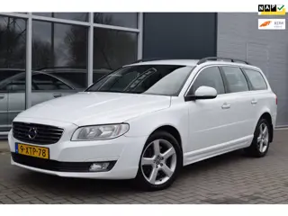 Volvo V70 2.4 D5 Kinetic | Automaat | ½ Leder | APK 10-2026