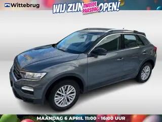 Volkswagen T-Roc 1.5 TSI 150pk Style DSG Automaat Navigatie / Parkeersensoren / Trekhaak / App-conne