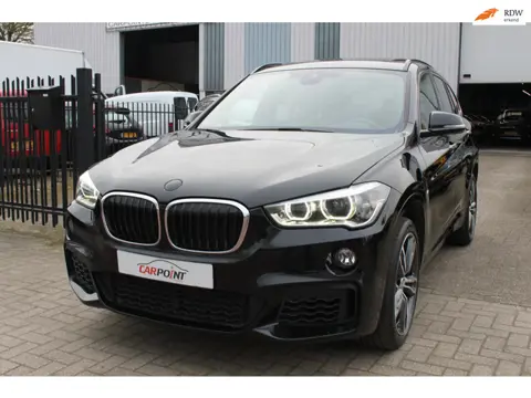 BMW X1 SDrive18i High Exec. Pano LED Leer Navi Trekhaak Cruise!!