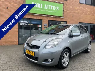 Toyota Yaris 1.3 VVTi Aspiration Automaat ! (bj 2010)
