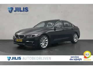 BMW 3-serie 330e Luxury | Stoelverwarming | Lederen bekleding | Panoramadak | LED