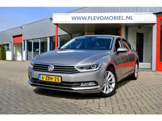 Volkswagen Passat 1.4 TSI ACT Highline Navi|Leder-Alcantara|Adapt.Cruise|LMV