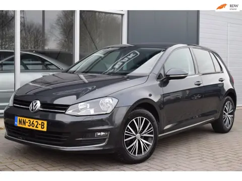 Volkswagen Golf 1.2 TSI Connected Series | Allstar | Navi | PDC | APK 3-2027