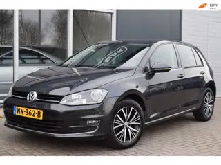 Volkswagen Golf 1.2 TSI Connected Series | Allstar | Navi | PDC | APK 3-2027