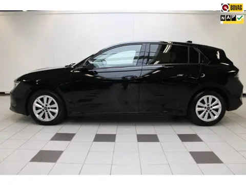 Opel Astra 1.2 Business Edition - Camera, PDC, Stoel- & Stuur verwarmd en NAP