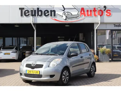 Toyota Yaris 1.3 VVTi Terra Elektrische ramen, Radio cd speler, APK tot 09-12-2026