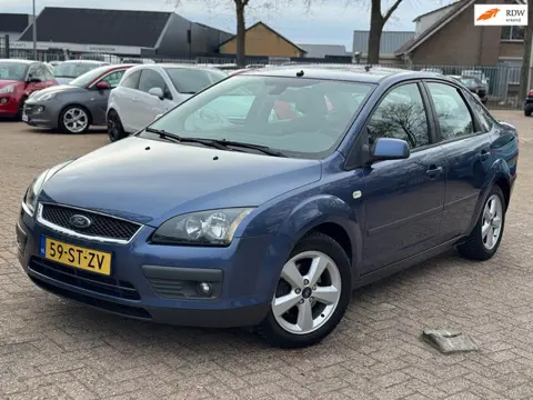 Ford Focus 1.6-16V Futura AIRCO APK CRUISE INRUIL KOOPJE