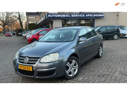 Volkswagen Jetta 1.6 FSI Comfortline APK VERLOPEN *CLIMA*CRUISE*ELEKTR. RAMEN*STUURBEKR.*