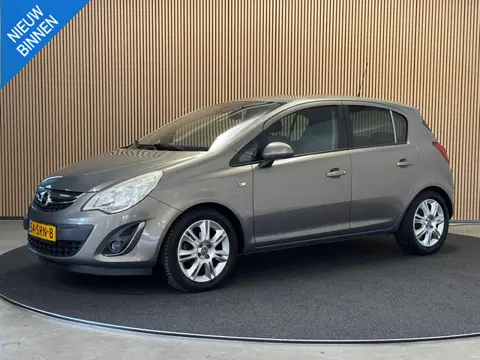 Opel Corsa 1.4-16V 100PK Cosmo | Stoel- & Stuurverw. | PDC | Cruise | Incl. garantie