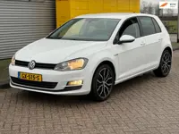 Volkswagen Golf 1.2 TSI CUP Bj 20 Navi Pdc v+a Park-Assist