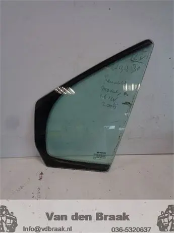 Renault Modus 2004-2013 Driehoekraam links voorportier