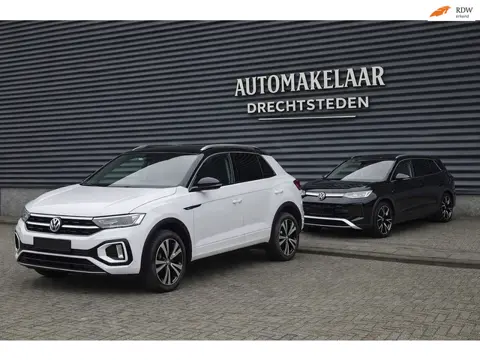 Volkswagen T-Roc 1.5 TSI 3* R-Line Carpass + Pano/DSG/Keyless/Trekhaak/