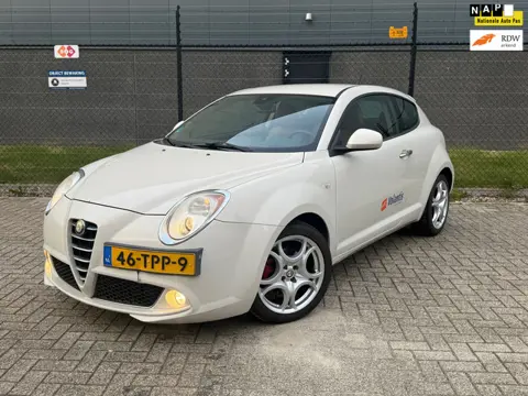 Alfa Romeo MiTo 1.3 JTDm ECO |Distinctive| |Navi| |CruiseControl|