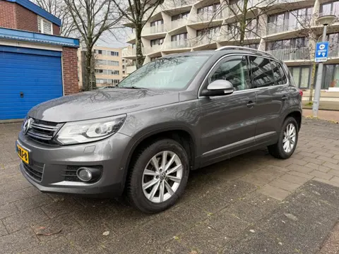 Volkswagen Tiguan 1.4 TSI Sport&Style Panorama Parkassist Cruise