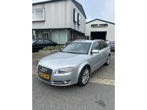 Audi A4 Avant 2.0 TFSI Advance 7 Traps Automaat S-Line Vol leer,Schakel flippers enz.