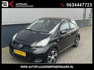 Toyota Aygo 1.0-12V Comfort Nieuwe apk carplay Airco