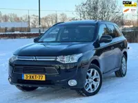 Mitsubishi Outlander 2.0 PHEV Instyle+, achteruitrijcamera, schuifdak, trekhaak