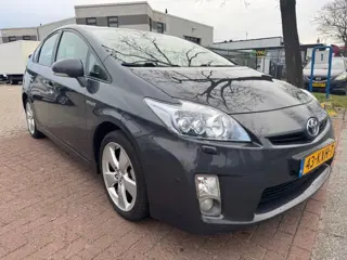 Toyota Prius 1.8 Dynamic Airco/ECC,Navigatie,HUD,Camera