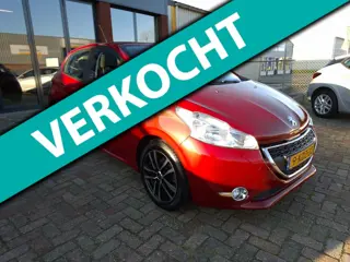 Peugeot 208 1.2 VTi Envy / NAV / CruiseC / CLIMA