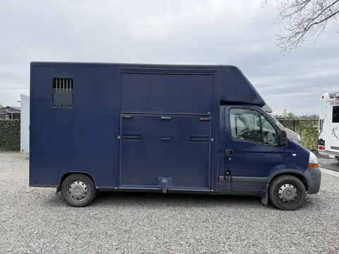 Renault Master PAARDENWAGEN | HORSETRUCK | GUILLAUME | PRO SAFETY 3XL | 2007 | MANUEL | 3-SEAT | 120
