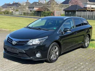 TOYOTA AVENSIS 1.8 VVT-I Business / ECC/ Cruise/ Trekhaak/ Camera/ Xenon/ LM