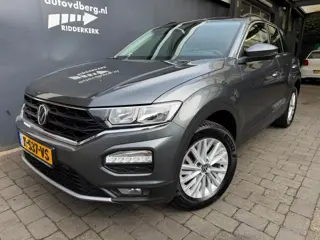 VOLKSWAGEN T-ROC 1.5 TSI Style Carplay   Adapt.cruise  PDC  12 mnd. Bovag garantie