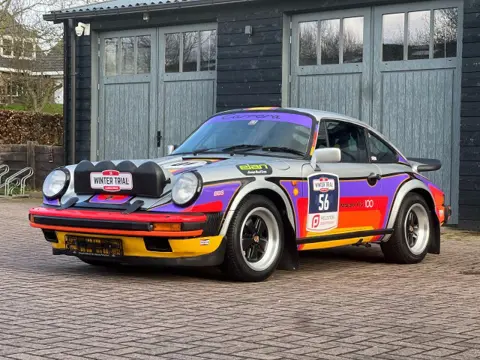 PORSCHE 911  3.2 Carrera coupe Rally - Just Arrived