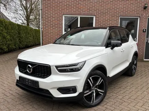 VOLVO XC40 2.0 B4 R-design, 360cam, Stuur/stoel ruit verw. 12/2021