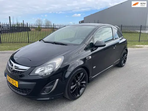 Opel CORSA 1.4-16V Opc Line|Airco|Bj 2014|17” velgen|Stoel en stuurverw|