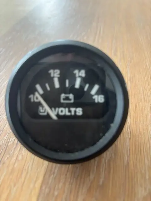 Faria voltmeter 10 -16 volt waterdicht