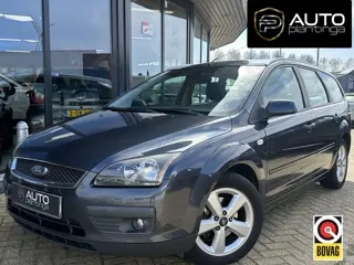Ford Focus Wagon 1.6-16V Futura 101PK | Zeer Nette Staat | Stoelverwarming | Navigatie | Trekhaak | 