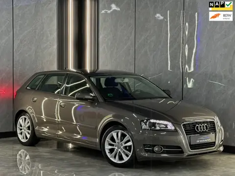 Audi A3 Sportback 1.6 TDI Attraction Advance 2e Eignr | Led | Airco | Start\Stop | New Apk | Velgen 