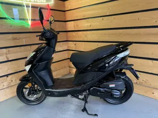 AGM Bromscooter Brash (bj 2020, automaat)