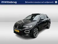 Volkswagen T-Roc 1.5 TSI R-Line / AUTOMAAT/ PANO/ 2x R-LINE/ PARK. SENSOREN + CAMERA/ LED/ DODE HOEK