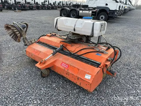 Tuchel Profi 200-H-600 Broom Attachment (bj 2010)