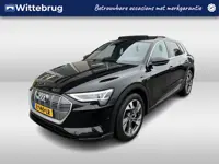 Audi e-tron 50 quattro edition 71 kWh / AUTOMAAT/ PANO / LUCHTVERING/ TREKHAAK/ SMARTPHONE INTERFACE