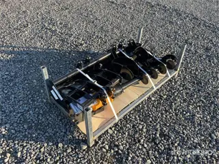 QUANTITY of (8) VICSEC Mini Excavator Attachment (bj 2026)