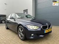 BMW 3-serie Touring 320i Executive AUT NAVI XENON 2013