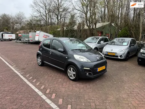 Peugeot 107 1.0 Active Airco! Elektrische ramen! centrale deurvergrendeling op afstandsbediening!